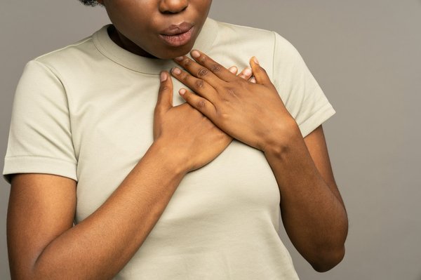 Quelles techniques de respiration peuvent aider les chanteuses à améliorer leur capacité pulmonaire?