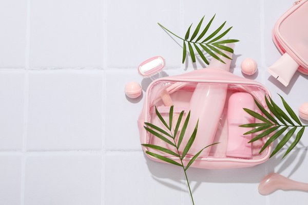 La toilette à portée de main : organisez vos voyages avec élégance